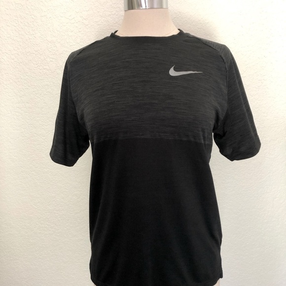 NIKE Dri Fit Running T Shirt~Ladies Sm - Picture 1 of 9